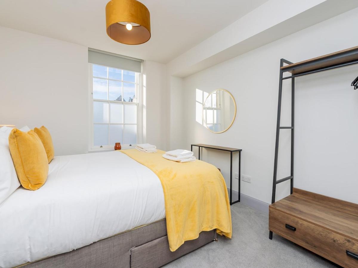 Pass The Keys Stunning 2 Bed Retreat In The Heart Of Bath Lägenhet Exteriör bild
